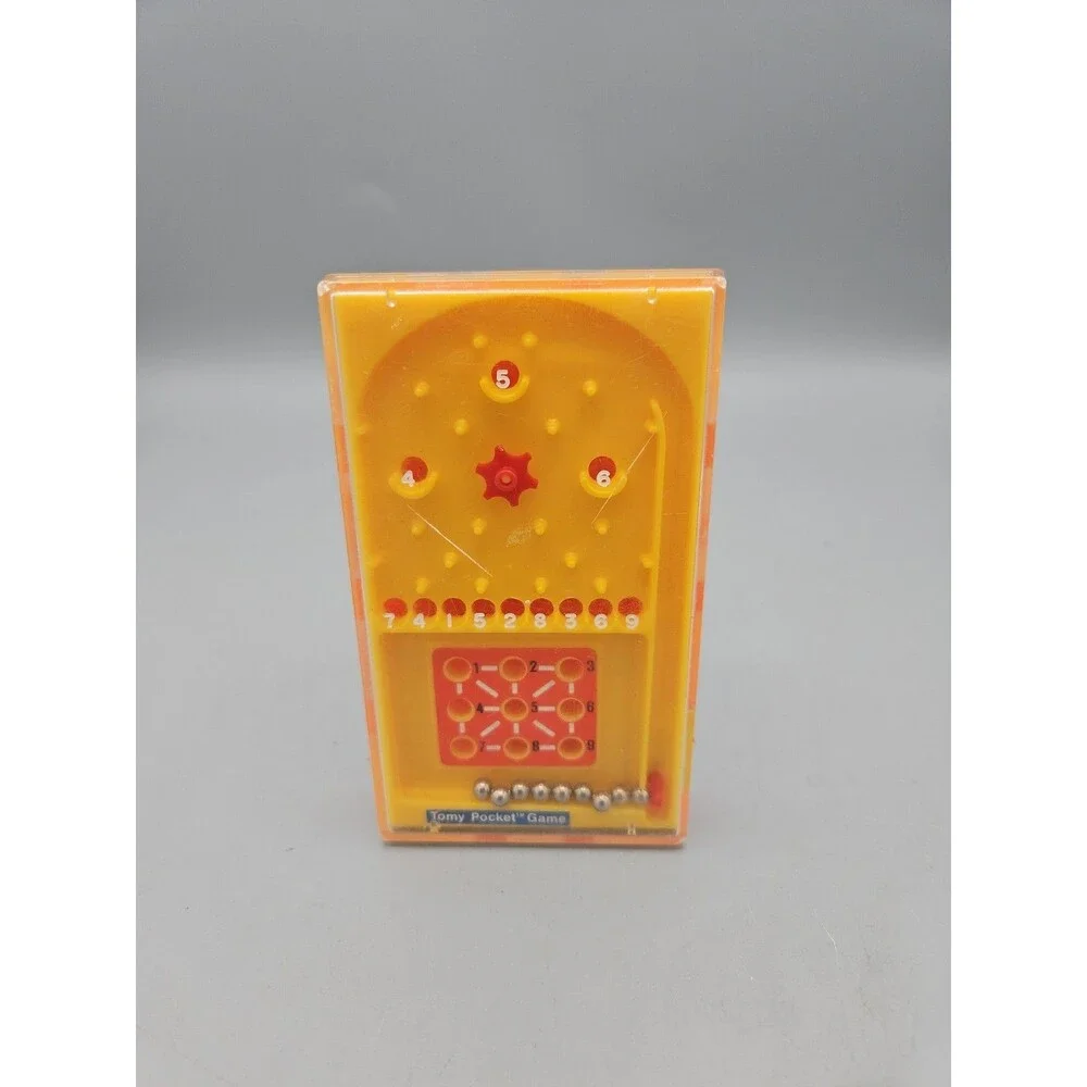 1975 TOMY POCKET GAME, TIC-TAC-SCORE - Fun Toy